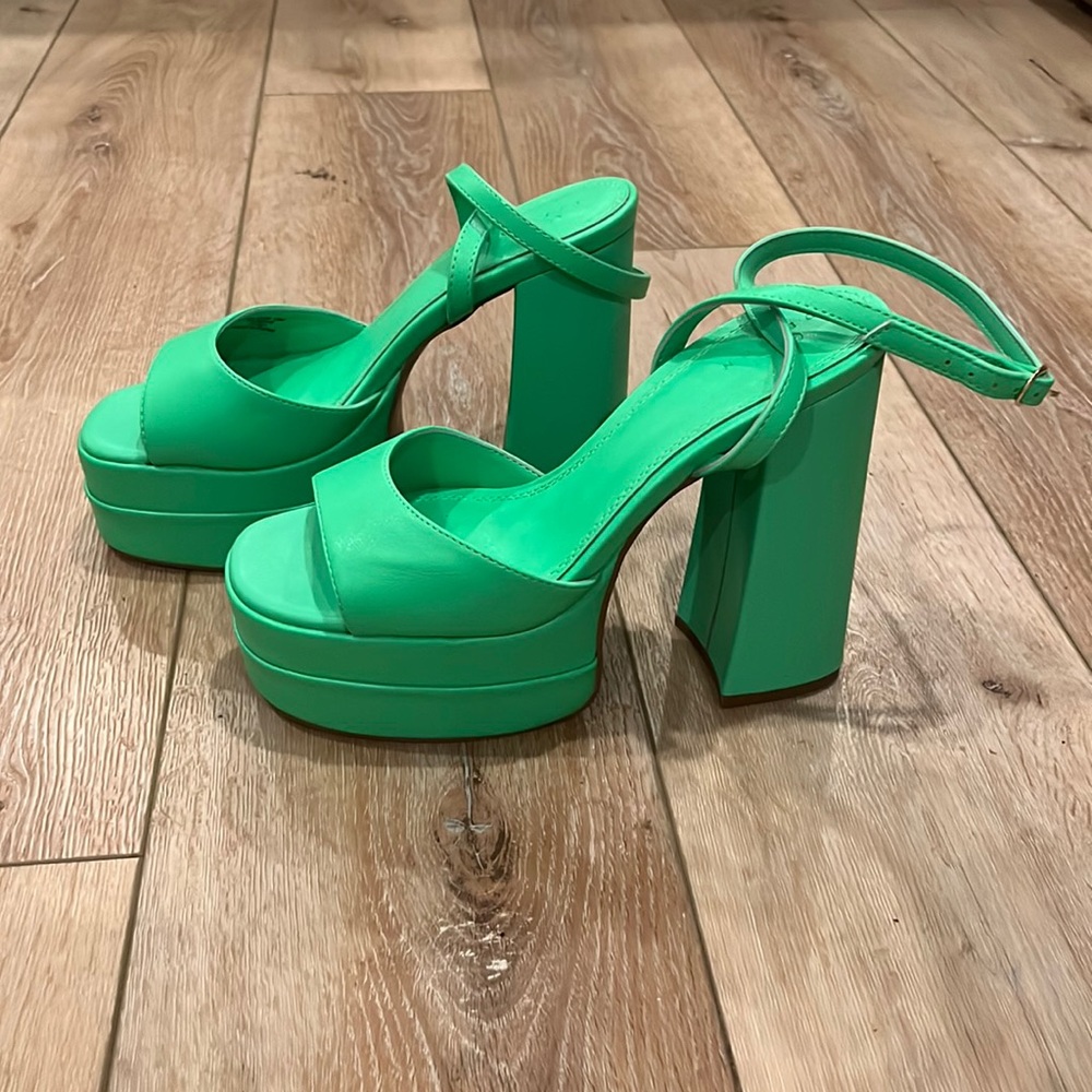 Green Open Toed Chunky Heel Platform Sandals Neve… - image 3